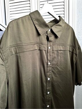 Men’s Green Button Down Shirt